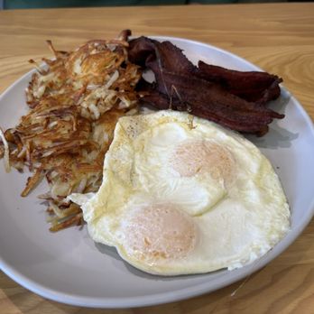 The Breeze Cafe - Classic Breakfast (with bacon) - Breakfast & Brunch Near Me - Newark, California The Breeze Cafe - Classic Breakfast (with bacon) - Breakfast & Brunch Near Me - Newark, California