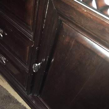 Helping Hands Philly - The door of my server that no longer closes properly. - Movers Near Me - Philadelphia, Pennsylvania Helping Hands Philly - The door of my server that no longer closes properly. - Movers Near Me - Philadelphia, Pennsylvania