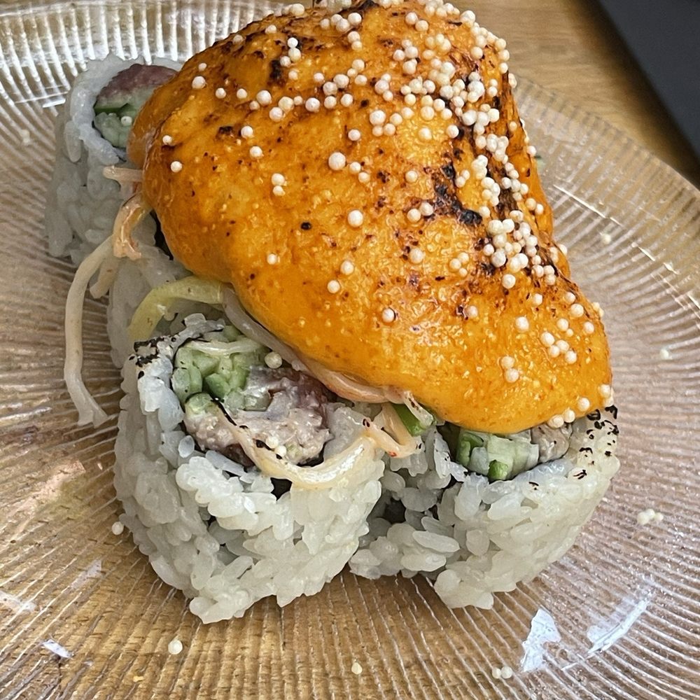 Sushi Lab Rooftop - I really don't remember the name of this roll...even the menu isn't jogging my memory - Japanese Near Me - New York, New York Sushi Lab Rooftop - I really don't remember the name of this roll...even the menu isn't jogging my memory - Japanese Near Me - New York, New York