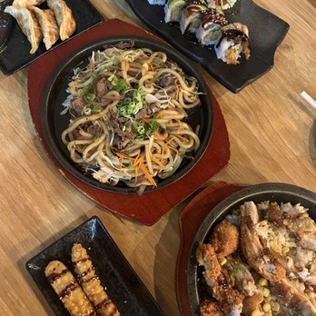 MiMi's Kitchen - 6 Piece Gyoza Sizzling Chicken Katsu Sizzling Beef Udon - Asian Fusion Near Me - San Jose, California MiMi's Kitchen - 6 Piece Gyoza Sizzling Chicken Katsu Sizzling Beef Udon - Asian Fusion Near Me - San Jose, California