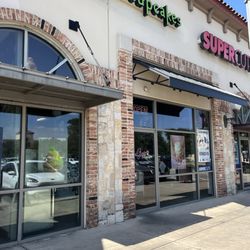 Gigi's Cupcakes of San Antonio - Celebrating a birthday!