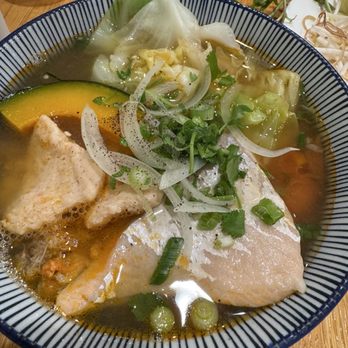 Quan Hop Restaurant - 20. Bun Ca Tom Cua 20. Bun Ca Tom Cua - Vietnamese Near Me - Westminster, California Quan Hop Restaurant - 20. Bun Ca Tom Cua 20. Bun Ca Tom Cua - Vietnamese Near Me - Westminster, California