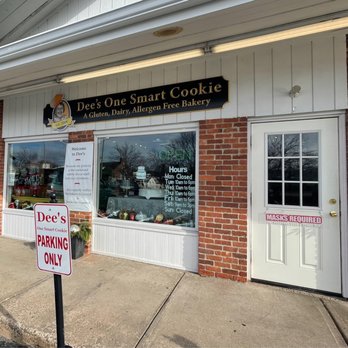 Dee's One Smart Cookie - Outside - Bakeries Near Me - Glastonbury, Connecticut