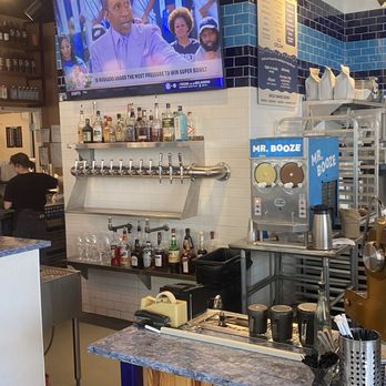 District All Day Delicious - Bar - Coffee & Tea Near Me - New Orleans, Louisiana
