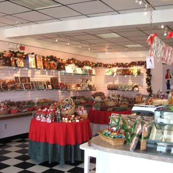 Winfrey's Fudge and Chocolates - Winfrey's Wenham Candy Store - Chocolatiers & Shops Near Me - Wenham, Massachusetts Winfrey's Fudge and Chocolates - Winfrey's Wenham Candy Store - Chocolatiers & Shops Near Me - Wenham, Massachusetts