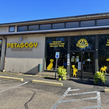Petagogy - Visit us on Washington Road in McMurray! - Pet Stores Near Me - Mcmurray, Pennsylvania