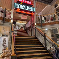 Gene's Sausage Shop & Delicatessen