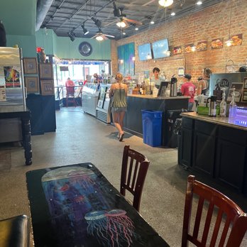 Cru Wine Bar - Wine Bars Near Me - Beaufort, North Carolina