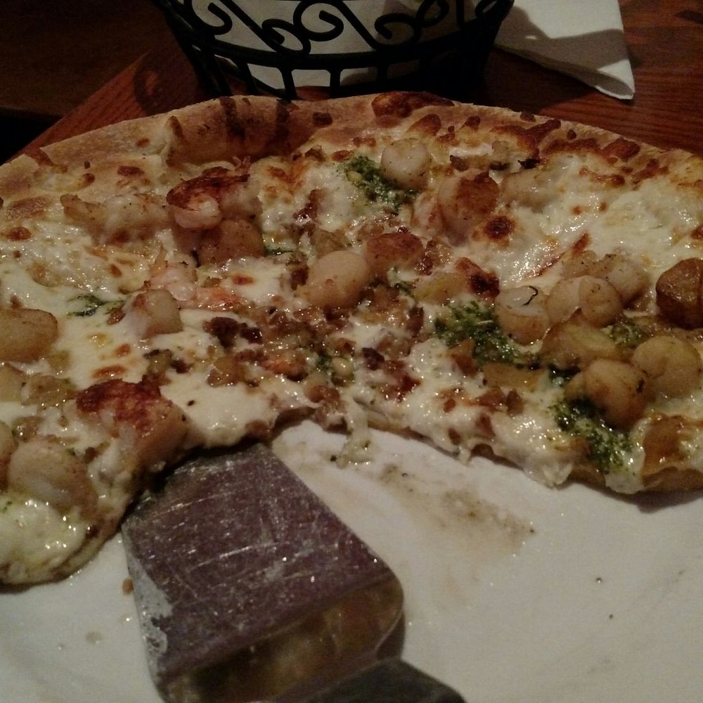 Amici's - Pizza Near Me - Suffolk, Virginia