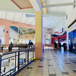 Moreno Valley Mall - Banana taffy yellow
