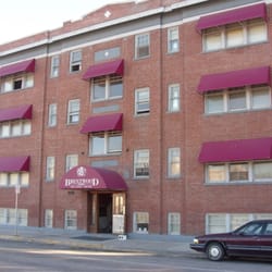 Brentwood Manor Apartments - Front of the building
