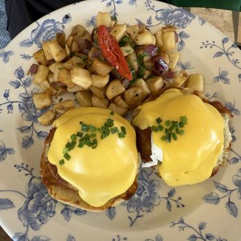 Little Hen - Crab cake Benedict - Breakfast & Brunch Near Me - Weston, Florida
