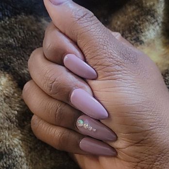 LV Nails & Spa - Nail Salons Near Me - Missouri City, Texas