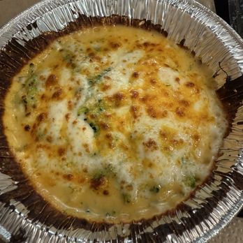 Roni's Mac Bar - Broccoli cheese - Barbeque Near Me - Waco, Texas