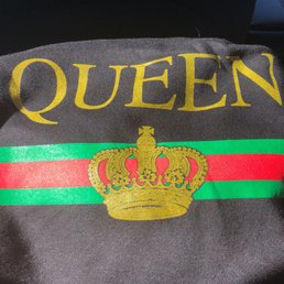 queen design on a black hoodie! super comfyyy! queen design on a black hoodie! super comfyyy!