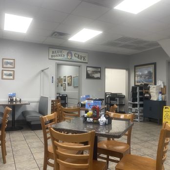 Blue Bonnet Cafe - Interior - Desserts Near Me - Marble Falls, Texas