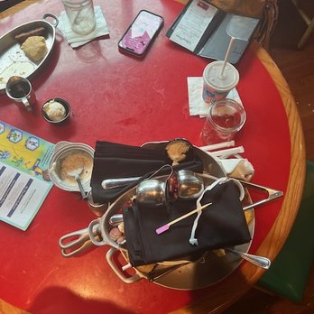 Whispering Canyon Cafe - Messy Table - Barbeque Near Me - Lake Buena Vista, Florida