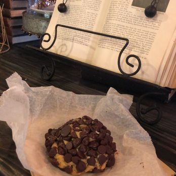 Gideon's Bakehouse - Chocolate chip cookie with sea salt! - Bakeries Near Me - Orlando, Florida