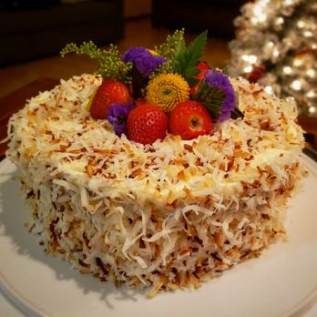 La Dolce Mucca - Pineapple Coconut 2 Layer Cake. - Desserts Near Me - Miami, Florida La Dolce Mucca - Pineapple Coconut 2 Layer Cake. - Desserts Near Me - Miami, Florida