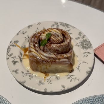 Swan - Bourbon Cinnamon Roll - Modern European Near Me - Miami, Florida Swan - Bourbon Cinnamon Roll - Modern European Near Me - Miami, Florida