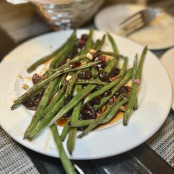 Bertrand - Haricot verts - French green beans sautéed in butter and relish - French Near Me - Pittsburgh, Pennsylvania