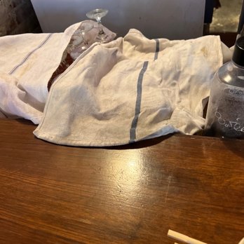 Sake House Miro - Dirty towel- gross - Sushi Bars Near Me - Los Angeles, California