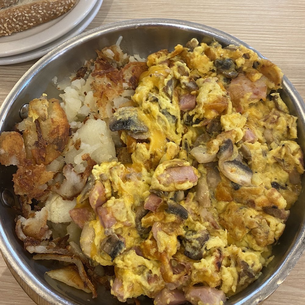 Tempo Cafe - Scrambler skillet with ham, mushrooms, cheese - Coffee & Tea Near Me - Chicago, Illinois Tempo Cafe - Scrambler skillet with ham, mushrooms, cheese - Coffee & Tea Near Me - Chicago, Illinois