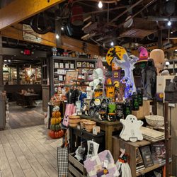Cracker Barrel Old Country Store - Cracker Barrel Old Country Store, Kernersville