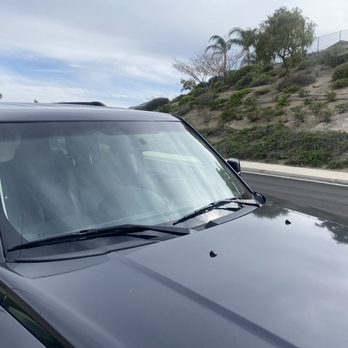 Senior Tech Auto Glass - Windshield Installation & Repair Near Me - Menifee, California