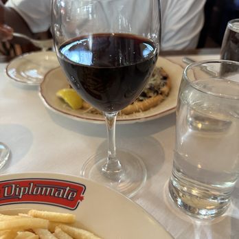 Le Diplomate - Red wine - Brasseries Near Me - Washington, DC, District of Columbia