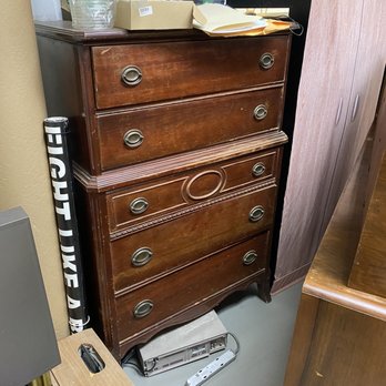 John's furniture - Dresser before - Furniture Repair Near Me John's furniture - Dresser before - Furniture Repair Near Me
