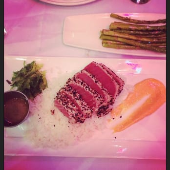 Hemenway's Restaurant - Yellowfin tuna with jasmine rice. So good! - Seafood Near Me - Providence, Rhode Island Hemenway's Restaurant - Yellowfin tuna with jasmine rice. So good! - Seafood Near Me - Providence, Rhode Island