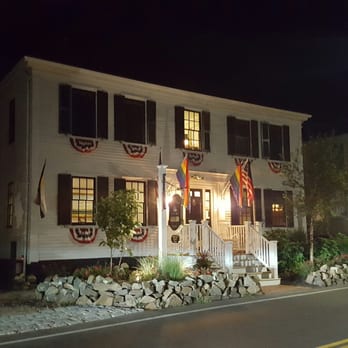 Clarendon House - Cheery at night! - Bed & Breakfast Near Me - Provincetown, Massachusetts Clarendon House - Cheery at night! - Bed & Breakfast Near Me - Provincetown, Massachusetts