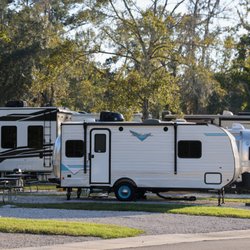 Sunny Oaks RV Park - Standard Back-in full hook up rv site at Sunny Oaks RV Park