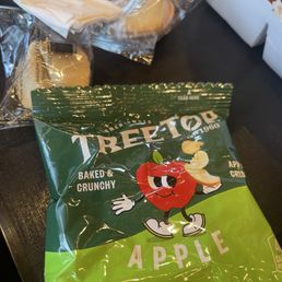 Kids apple side Kids apple side