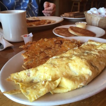 Linda's Breakfast Place - Omelette bliss - Sandwiches Near Me - Seabrook, New Hampshire