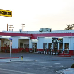 Les Schwab Tire Center