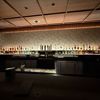 United Polaris Lounge - Speak easy vibes - Airport Lounges Near Me - Chicago, Illinois United Polaris Lounge - Speak easy vibes - Airport Lounges Near Me - Chicago, Illinois