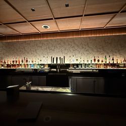United Polaris Lounge - Speak easy vibes