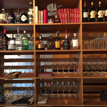 Abantal - Cool shelving - Spanish Near Me - Seville, SE