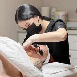 Gently Esthetics - Dermaplaning my Esthie Bestie (´ `)