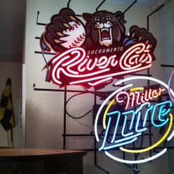 Cool Neon at the Man Cave Placerville.