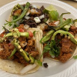 Tacos Hidalgo - Cabeza, pastor, spicy pork