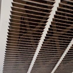 Isla Grand Beach Resort - Air filters filthy