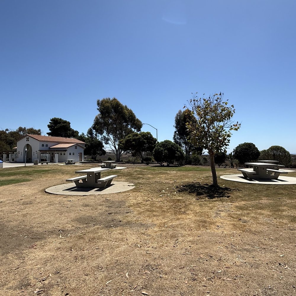Picnic area with view of Pacific Ocean Picnic area with view of Pacific Ocean