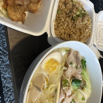 Sumo Ramen - R1. Tonkotsu Ramen F5. Vegetable Fried Rice Japanese Chicken Nuggets - Ramen Near Me - Arlington, Texas