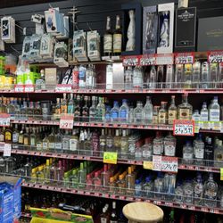 Highland Liquors & Jr Market