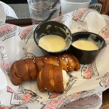 Ropewalk - Baltimore - These Bavarian Pretzels were AMAZING! We ended up ordering 3 of those! Highly recommend - Bars Near Me - Baltimore, Maryland Ropewalk - Baltimore - These Bavarian Pretzels were AMAZING! We ended up ordering 3 of those! Highly recommend - Bars Near Me - Baltimore, Maryland
