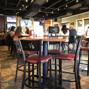 Chili's - American Near Me - Elk Grove, California