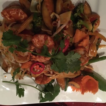 Bonjour Vietnam - Prawn Curry (G2) - Vietnamese Near Me - Munich, BY Bonjour Vietnam - Prawn Curry (G2) - Vietnamese Near Me - Munich, BY